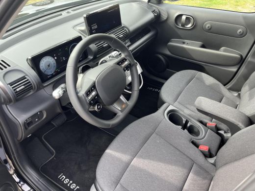 Hyundai Inster Pulse 49 kWh | Demo voordeel | Rijklaarprijs! Dus geen extra afleverkosten! | 17-inch wielen | Ap... ActivLease financial lease