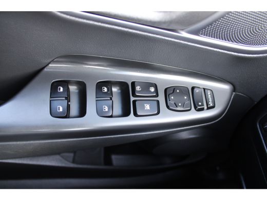 Hyundai Kona EV Premium 64 kWh | Elektrisch verstelbare bestuurdersstoel | Stoel ventilatie voor | Warmtepomp ActivLease financial lease