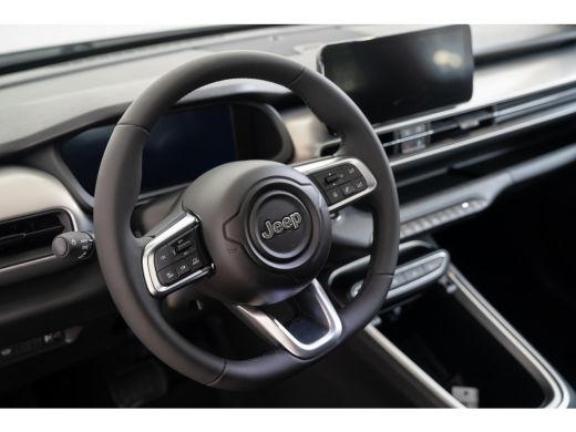 Jeep Avenger Summit 54 kWh | Infotainment Pakket | Winterpakket | Warmtepomp | Camera | Navigatie | 18 Inch Li... ActivLease financial lease