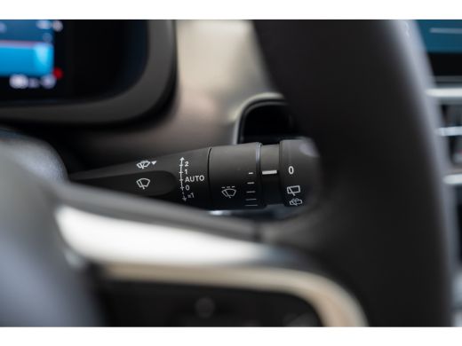 Jeep Avenger Summit 54 kWh | Infotainment Pakket | Winterpakket | Warmtepomp | Camera | Navigatie | 18 Inch Li... ActivLease financial lease