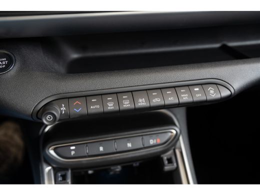 Jeep Avenger Summit 54 kWh | Infotainment Pakket | Winterpakket | Warmtepomp | Camera | Navigatie | 18 Inch Li... ActivLease financial lease