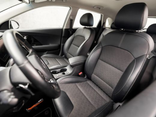 Kia Niro 1.6 GDi Hybrid DynamicLine 142Pk Automaat (APPLE CARPLAY, GROOT NAVI, CAMERA, ADAPTIVE CRUISE, LE... ActivLease financial lease