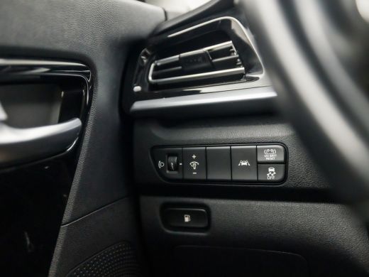 Kia Niro 1.6 GDi Hybrid DynamicLine 142Pk Automaat (APPLE CARPLAY, GROOT NAVI, CAMERA, ADAPTIVE CRUISE, LE... ActivLease financial lease