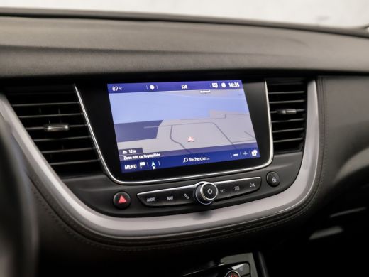 Opel Grandland X 1.2 Turbo Executive Sport (APPLE CARPLAY, GROOT NAVI, STUUR/STOELVERWARMING, LEDER, SPORTSTOELEN,... ActivLease financial lease