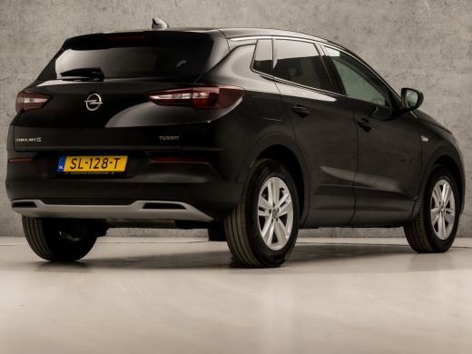 Opel Grandland X 1.2 Turbo Executive Sport (APPLE CARPLAY, GROOT NAVI, STUUR/STOELVERWARMING, LEDER, SPORTSTOELEN,... ActivLease financial lease