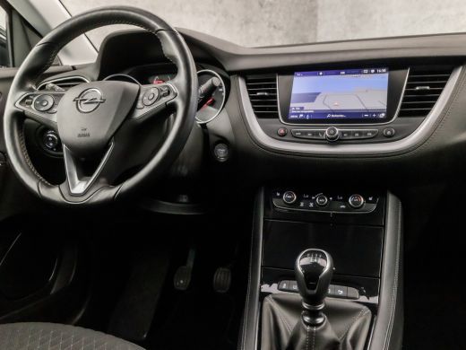 Opel Grandland X 1.2 Turbo Executive Sport (APPLE CARPLAY, GROOT NAVI, STUUR/STOELVERWARMING, LEDER, SPORTSTOELEN,... ActivLease financial lease