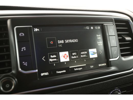 Opel Vivaro 2.0 CDTI 177PK L3H1 | Automaat | DC | Airco | 360° | 2xSchuifdeur |  Carplay | Trekh. | Cruise | ... ActivLease financial lease