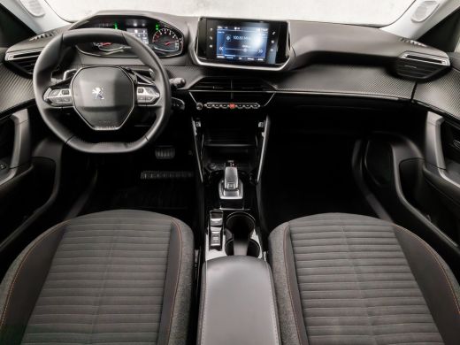 Peugeot 2008 1.2 PureTech Sport Automaat (APPLE CARPLAY, GROOT NAVI, GETINT GLAS, SPORTSTOELEN, PARKEERSENSORE... ActivLease financial lease