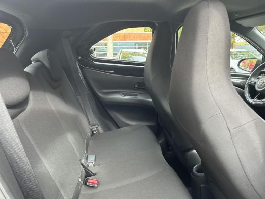 Toyota Aygo 1.0 VVT-i MT Play ActivLease financial lease