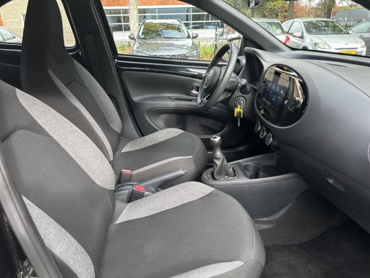 Toyota Aygo 1.0 VVT-i MT Play ActivLease financial lease