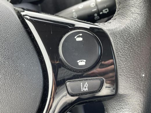Toyota Aygo 1.0 VVT-i x-clusiv **KEYLESS/ APPLE CARPLAY/ CLIMATE CONTROL** ActivLease financial lease