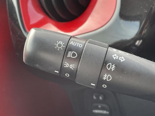 Toyota Aygo 1.0 VVT-i x-clusiv **KEYLESS/ APPLE CARPLAY/ CLIMATE CONTROL** ActivLease financial lease