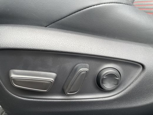 Toyota RAV4 2.5 Plug-in Hybrid AWD Style **DODE HOEK DETECTIE/ NAVIGATIE/ GARANTIE** ActivLease financial lease