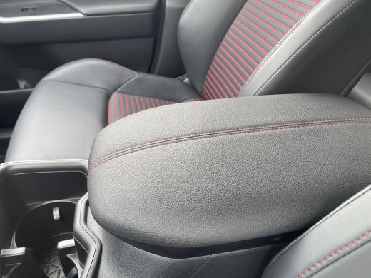 Toyota RAV4 2.5 Plug-in Hybrid AWD Style **DODE HOEK DETECTIE/ NAVIGATIE/ GARANTIE** ActivLease financial lease