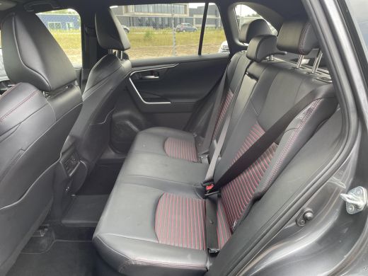 Toyota RAV4 2.5 Plug-in Hybrid AWD Style **DODE HOEK DETECTIE/ NAVIGATIE/ GARANTIE** ActivLease financial lease