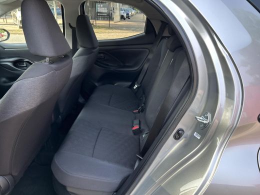 Toyota Yaris 1.5 Hybrid 115 First Edition ActivLease financial lease