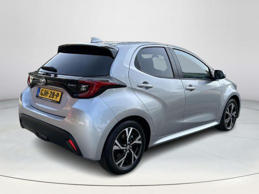 Toyota Yaris 1.5 Hybrid 115 First Edition ActivLease financial lease