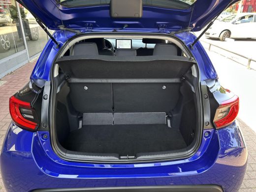 Toyota Yaris 1.5 Hybrid 115 First Edition ActivLease financial lease