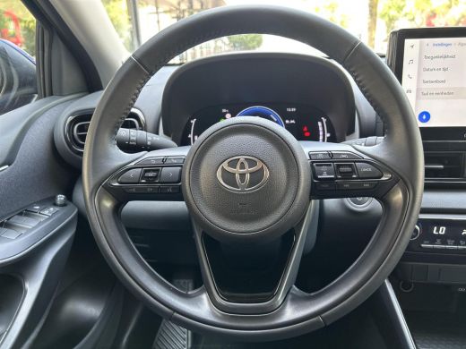 Toyota Yaris 1.5 Hybrid 115 First Edition ActivLease financial lease