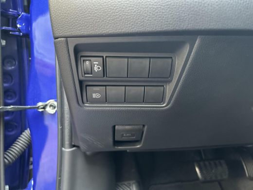 Toyota Yaris 1.5 Hybrid 115 First Edition ActivLease financial lease