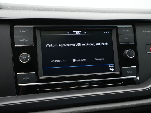 Volkswagen Polo 1.0 TSI 95pk Navi via App Cruise Airco Lichtsensor 278 ActivLease financial lease