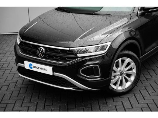 Volkswagen T-Roc Life Edition Inclusief €2000,- inruilvoordeel | 'App-Connect' draadloze smartphone integratie | '... ActivLease financial lease