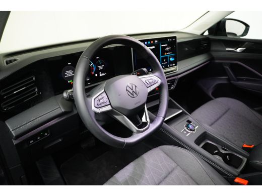 Volkswagen Tiguan 1.5 eTSI 150 pk Life 7-DSG | Achteruitrijcamera | Wegklapbare trekhaak | Stoel/stuur verwarming | ActivLease financial lease