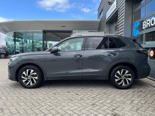 Volkswagen Tiguan 1.5 eTSI 150 pk Life 7-DSG | Achteruitrijcamera | Wegklapbare trekhaak | Stoel/stuur verwarming | ActivLease financial lease