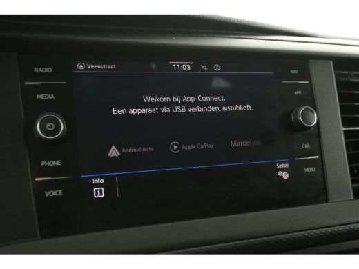 Volkswagen Transporter 2.0 TDI L1H1 | 140PK | Airco | Cruise | Carplay | Navigatie | 3 Persoons | PDC | Imperiaal | Trek... ActivLease financial lease