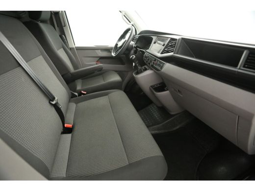 Volkswagen Transporter 2.0 TDI L1H1 | 140PK | Airco | Cruise | Carplay | Navigatie | 3 Persoons | PDC | Imperiaal | Trek... ActivLease financial lease