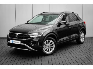 Volkswagen T-Roc Life Edition Inclusief €2000,- inruilvoordeel | 'App-Connect' draadloze smartphone integratie | '...