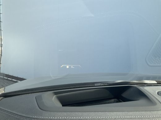 BMW 3 Serie 330e xDrive Nieuwstaat Open dak Harman/kordon Elec. t-haak Sportstoelen Headup ActivLease financial lease