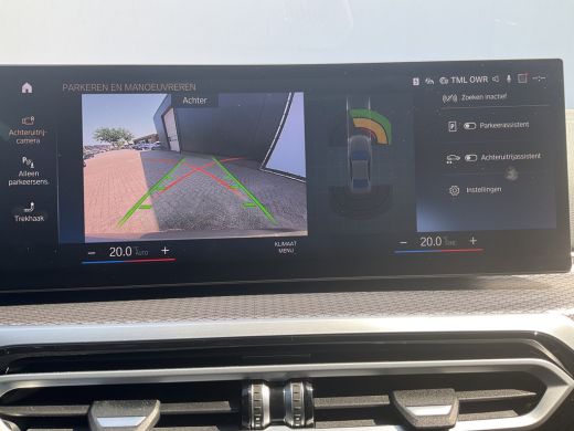 BMW 3 Serie 330e xDrive Nieuwstaat Open dak Harman/kordon Elec. t-haak Sportstoelen Headup ActivLease financial lease