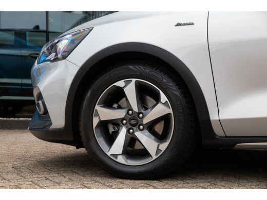 Ford Focus 1.5 EcoBoost Active Business | Trekhaak | Stuur/stoel/voorruitverwarming | Navigatie | Keyless | ... ActivLease financial lease
