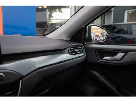 Ford Focus 1.5 EcoBoost Active Business | Trekhaak | Stuur/stoel/voorruitverwarming | Navigatie | Keyless | ... ActivLease financial lease