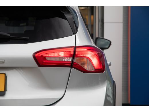 Ford Focus 1.5 EcoBoost Active Business | Trekhaak | Stuur/stoel/voorruitverwarming | Navigatie | Keyless | ... ActivLease financial lease