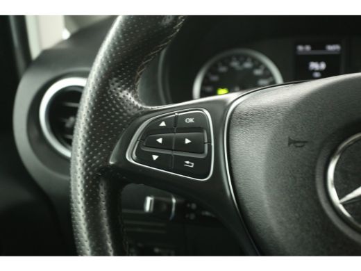 Mercedes-Benz Vito 114 CDI Lang | Automaat | Airco | Camera | Cruise | Navigatie | 3 Persoons | PDC | 18"LMV | Trekhaak ActivLease financial lease