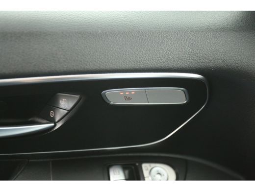 Mercedes-Benz Vito 114 CDI Lang | Automaat | Airco | Camera | Cruise | Navigatie | 3 Persoons | PDC | 18"LMV | Trekhaak ActivLease financial lease