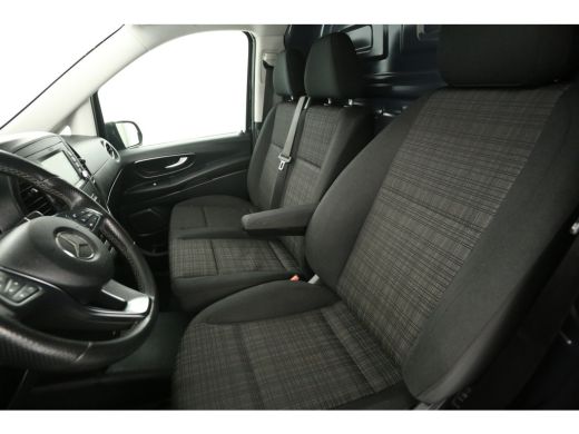 Mercedes-Benz Vito 114 CDI Lang | Automaat | Airco | Camera | Cruise | Navigatie | 3 Persoons | PDC | 18"LMV | Trekhaak ActivLease financial lease