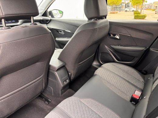 Peugeot 208 Hybrid 100 PK e-DCS6 Allure | Automaat | Navigatie | Stoelverwarming | Camera | Apple Carplay / A... ActivLease financial lease