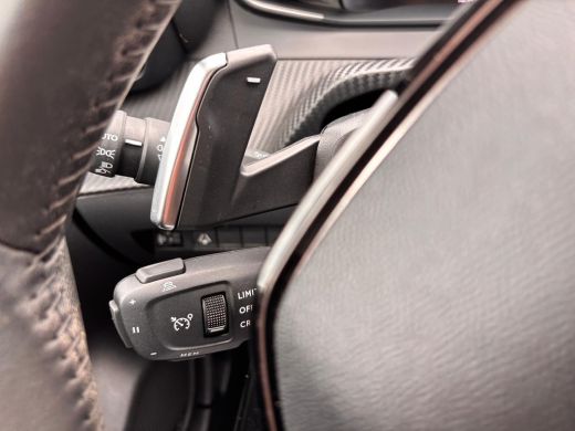 Peugeot 208 Hybrid 100 PK e-DCS6 Allure | Automaat | Navigatie | Stoelverwarming | Camera | Apple Carplay / A... ActivLease financial lease