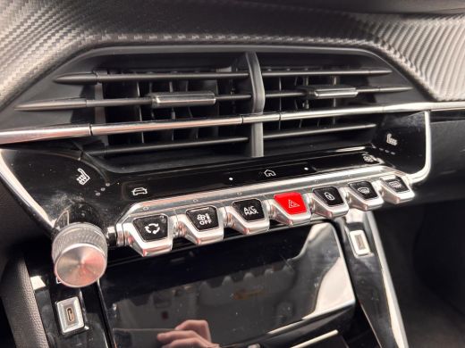 Peugeot 208 Hybrid 100 PK e-DCS6 Allure | Automaat | Navigatie | Stoelverwarming | Camera | Apple Carplay / A... ActivLease financial lease