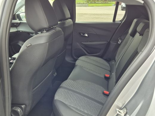 Peugeot 208 Hybrid 100PK e-DCS6 Allure | Automaat| Stoelverwarming | Camera | Navigatie | Apple carplay / And... ActivLease financial lease