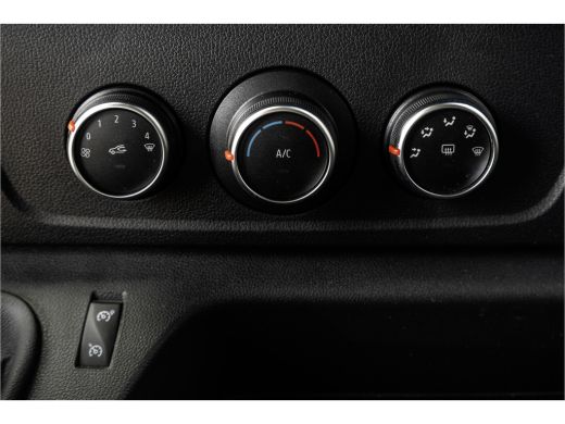 Renault Master T35 dCi 180PK | L3H2 | 3.5T Trekgewicht | Luchtvering | LED | Camera | Navi | Cruise | Airco| PDC... ActivLease financial lease