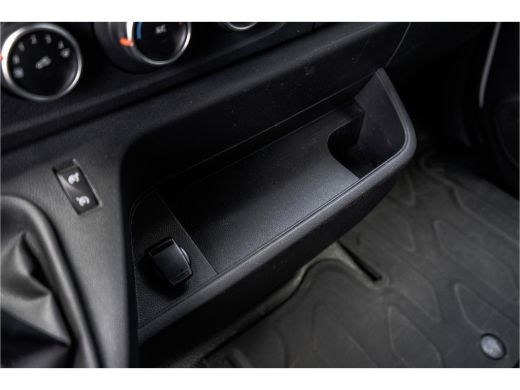 Renault Master T35 dCi 180PK | L3H2 | 3.5T Trekgewicht | Luchtvering | LED | Camera | Navi | Cruise | Airco| PDC... ActivLease financial lease