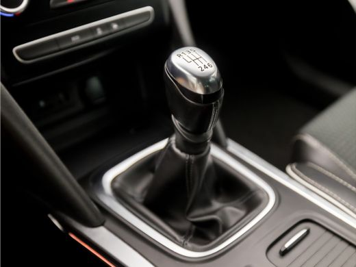 Renault Mégane Estate 1.2 TCe Bose (VIRTUAL COCKPIT, APPLE CARPLAY, GROOT NAVI, CLIMATE, LEDER, BOSE AUDIO, SPORTSTOELE... ActivLease financial lease