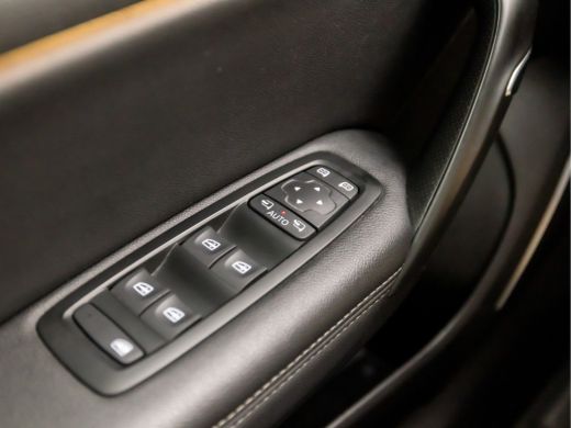 Renault Mégane Estate 1.2 TCe Bose (VIRTUAL COCKPIT, APPLE CARPLAY, GROOT NAVI, CLIMATE, LEDER, BOSE AUDIO, SPORTSTOELE... ActivLease financial lease