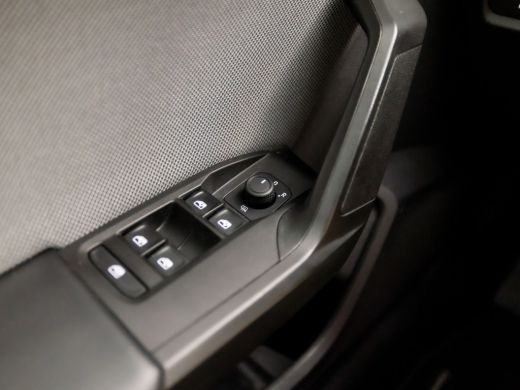 Seat Leon 1.0 TSI Sport (VIRTUAL COCKPIT, APPEL CARPLAY, GROOT NAVI, STUUR/STOELVERWARMING, ADAPTIVE CRUISE... ActivLease financial lease
