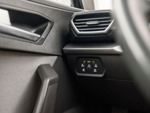 Seat Leon 1.0 TSI Sport (VIRTUAL COCKPIT, APPEL CARPLAY, GROOT NAVI, STUUR/STOELVERWARMING, ADAPTIVE CRUISE... ActivLease financial lease