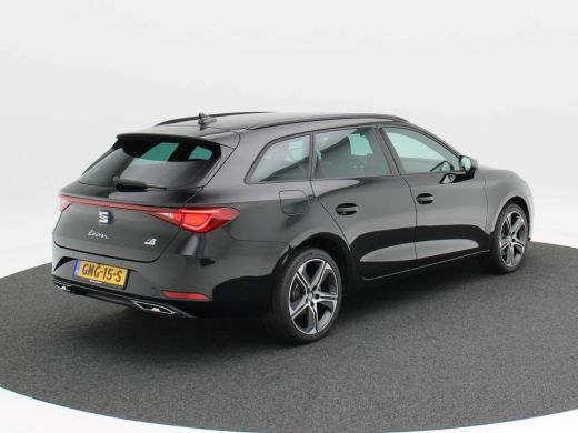 Seat Leon Sportstourer 1.5 TSI e-Hybrid FR PHEV First Edition Adaptive Cruise | Carplay| Camera | Privacy Glas | Parkeer... ActivLease financial lease